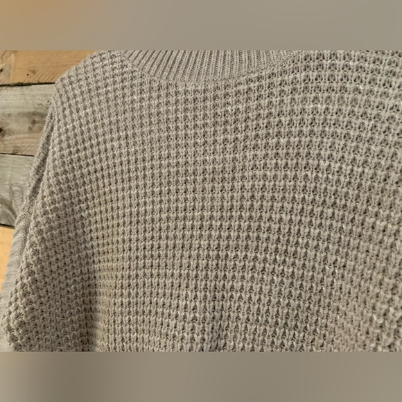 Grey knit crop sweater - Picture 6 of 10